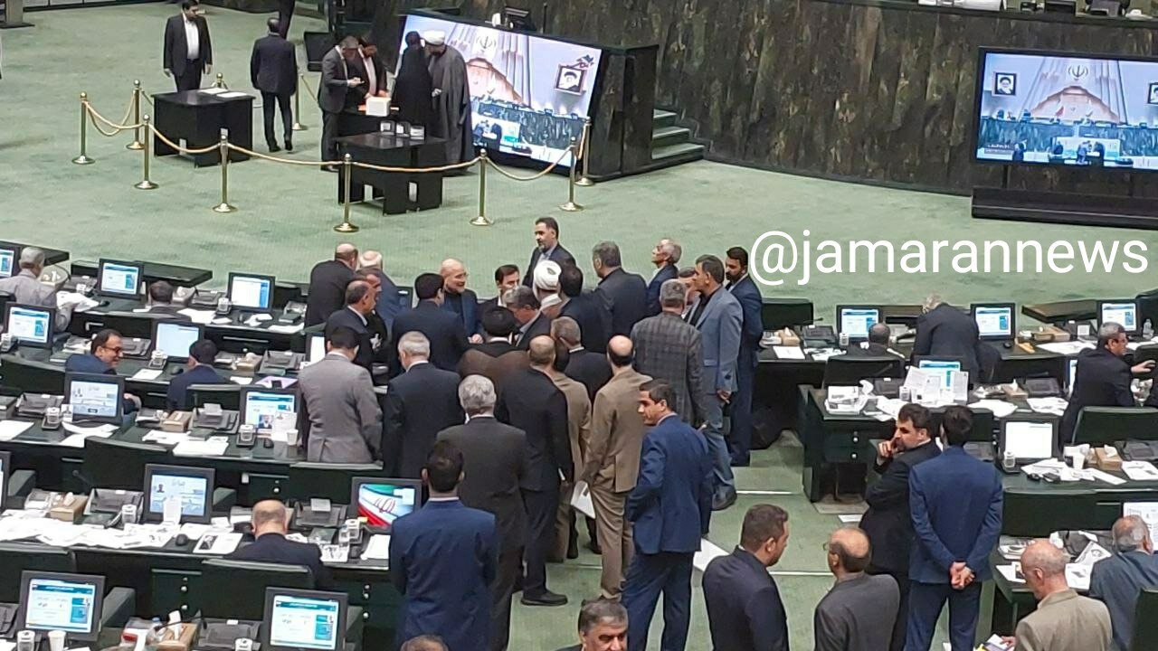 عکسی از خوش و بش قالیباف و رقیبش قبل از انتخابات هیات رئیسه مجلس
